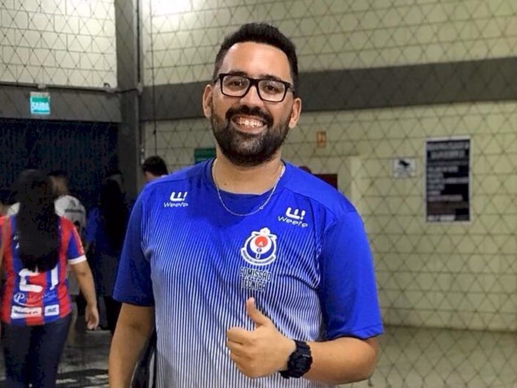 Adão Vilanova é o novo técnico da AEU