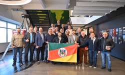 Comitiva gaúcha conhece sistemas de irrigação nos Estados Unidos