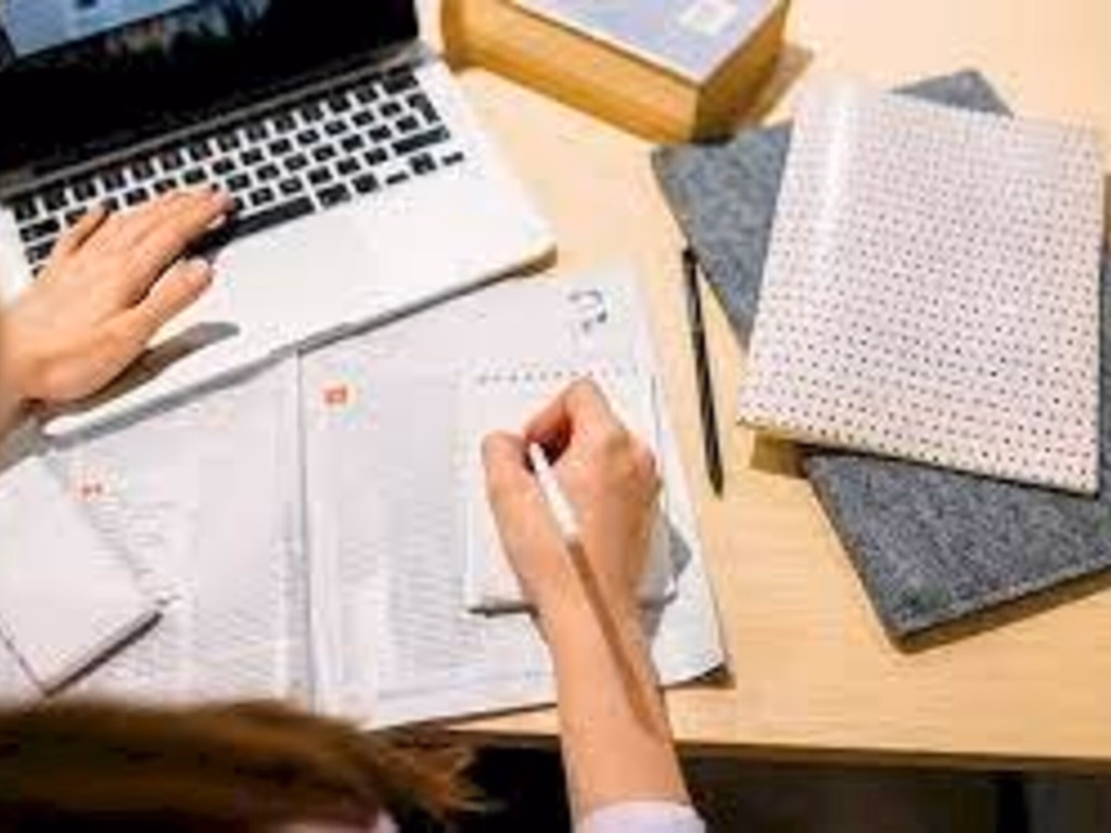 Ingresso em graduações EAD superaram as presenciais