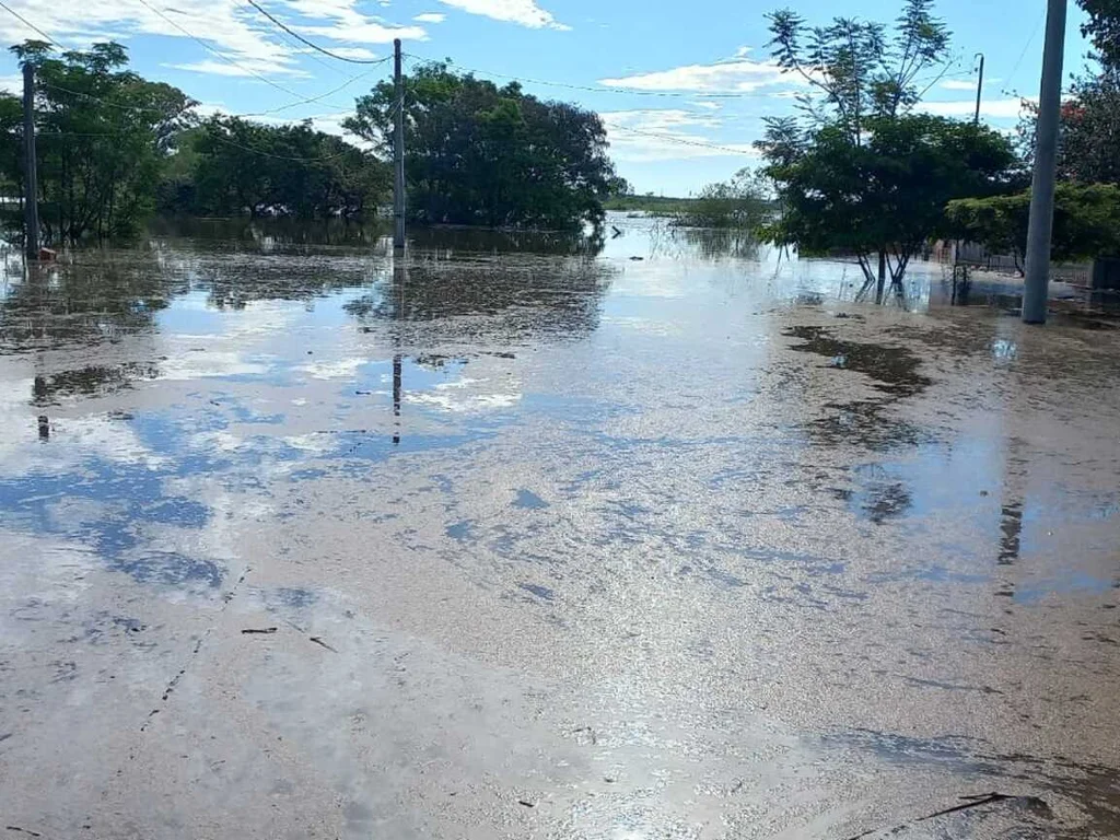 Enchente já é a segunda maior da história de Uruguaiana