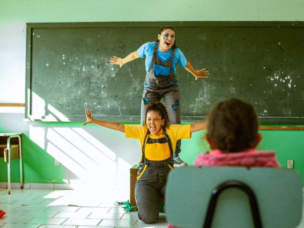 Cia Clandestinos realiza oficinas gratuitas para artistas do município