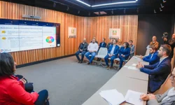 Quatro presos e drogas e munições apreendidas