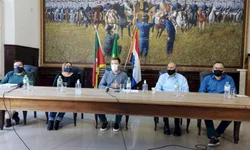 Volta às aulas na rede estadual será em modelo híbrido