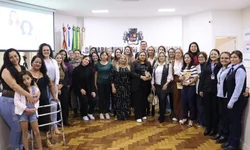 Denúncia contra vereadora vai para a Comissão de Ética