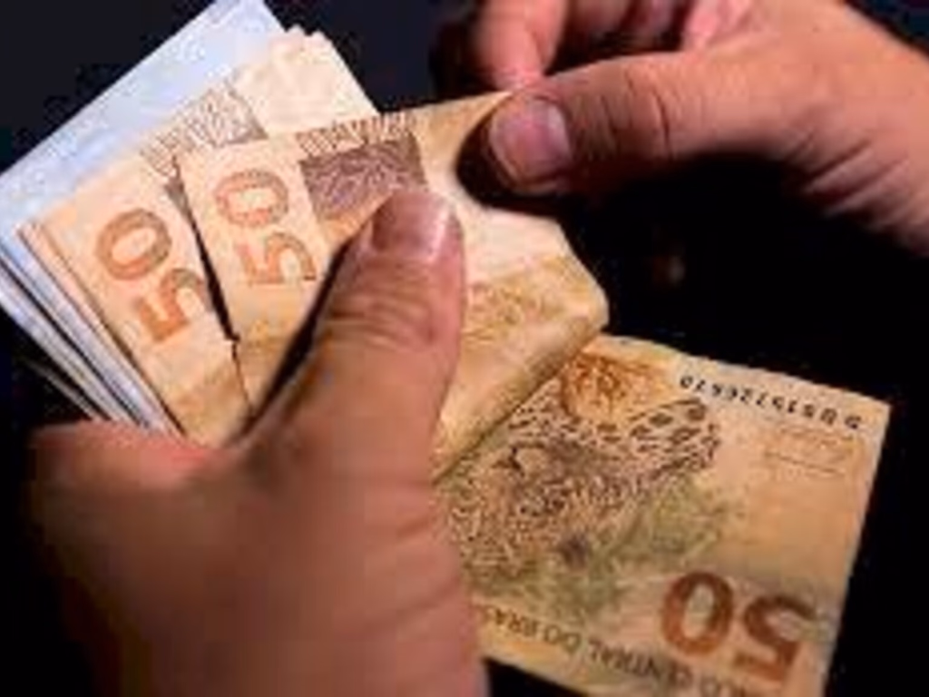 Fecomércio-RS apresenta argumentos para fim do Piso Regional