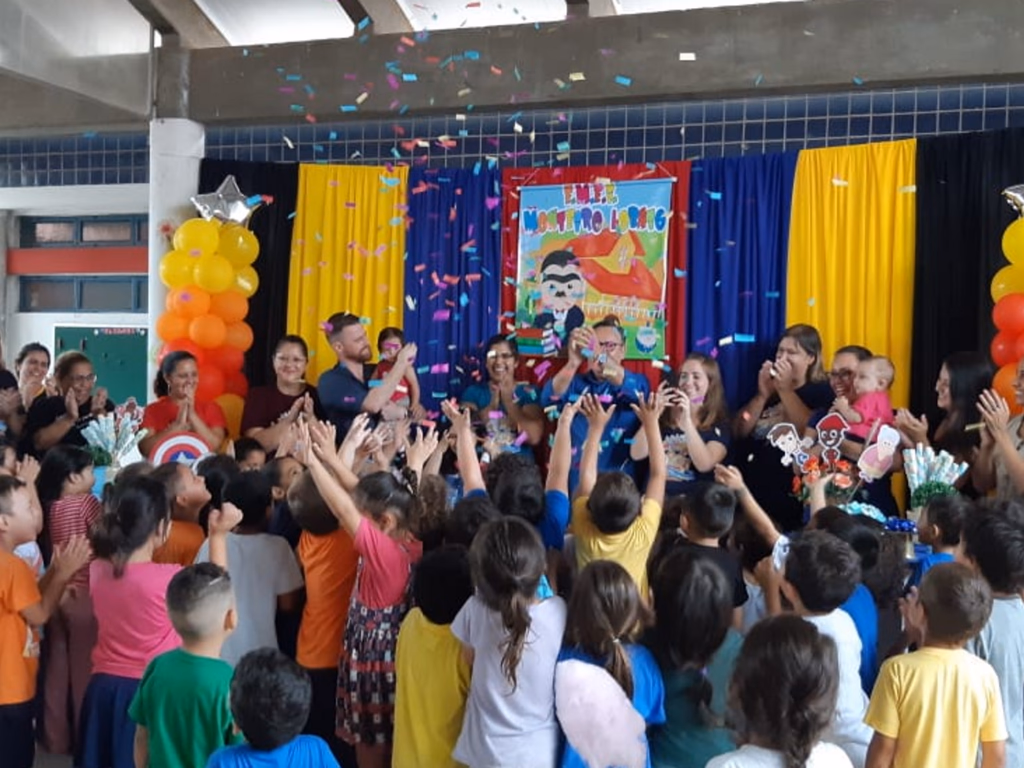 EMEI Monteiro Lobato comemora sete anos de fundação