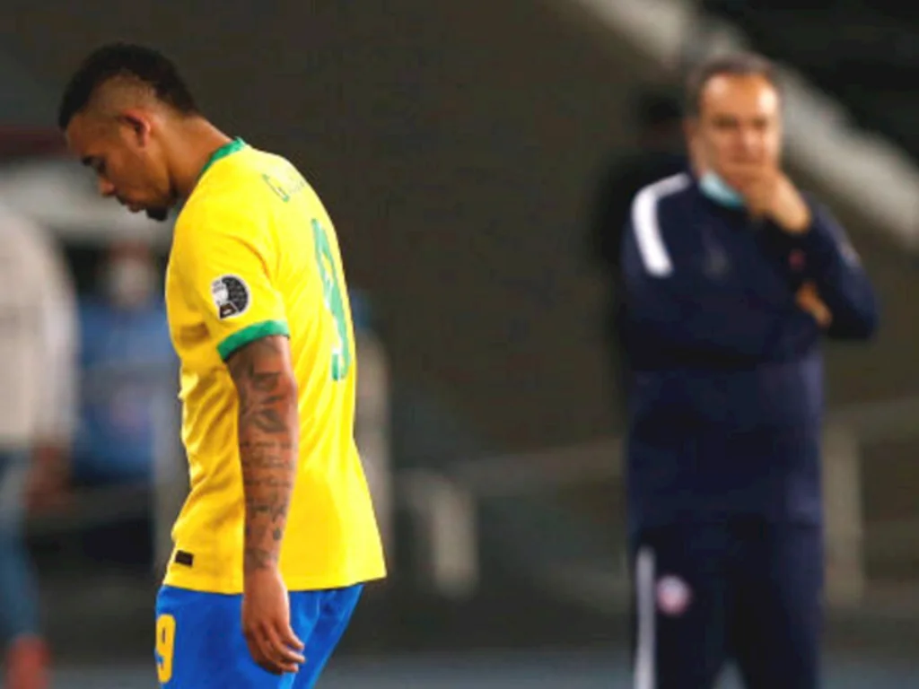 Gabriel Jesus é punido com mais um jogo de suspensão e está fora da final da Copa América