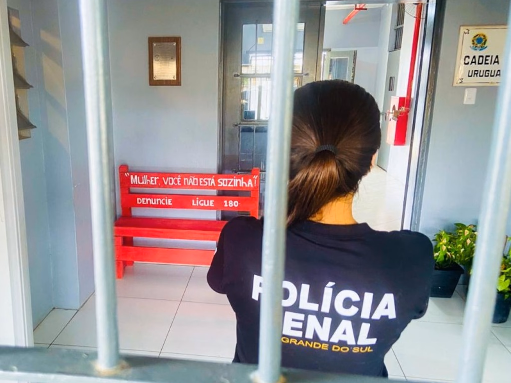 IPU instala Banco Vermelho com mão de obra prisional