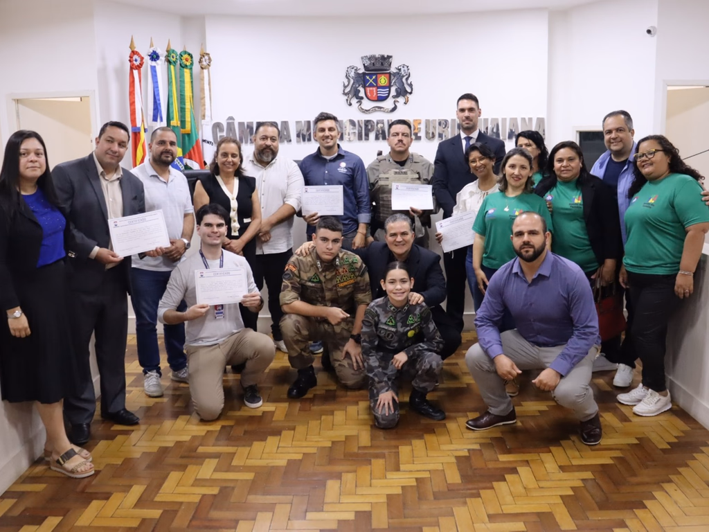 Câmara realiza reunião para entrega de homenagens