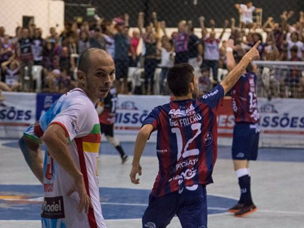 Empate e casa cheia marcam estreia da Uruguaianense na Liga Gaúcha