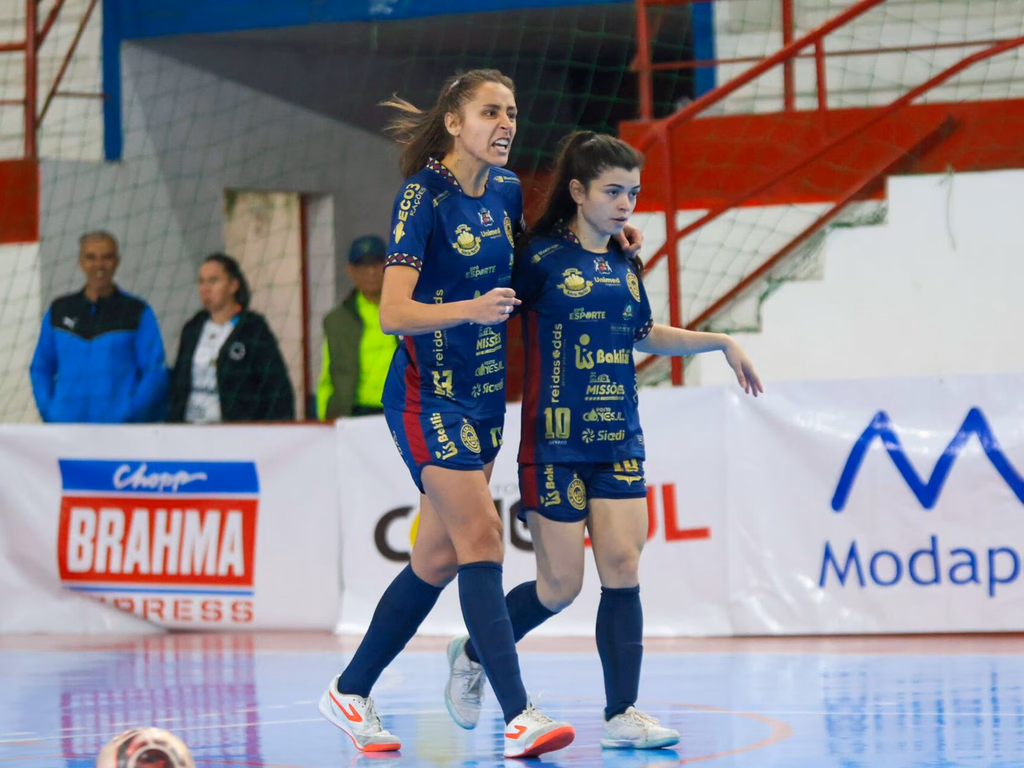 Celemaster goleia e é líder da Liga Gaúcha Feminina