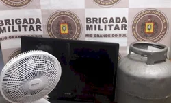 Dupla é presa por tráfico de drogas