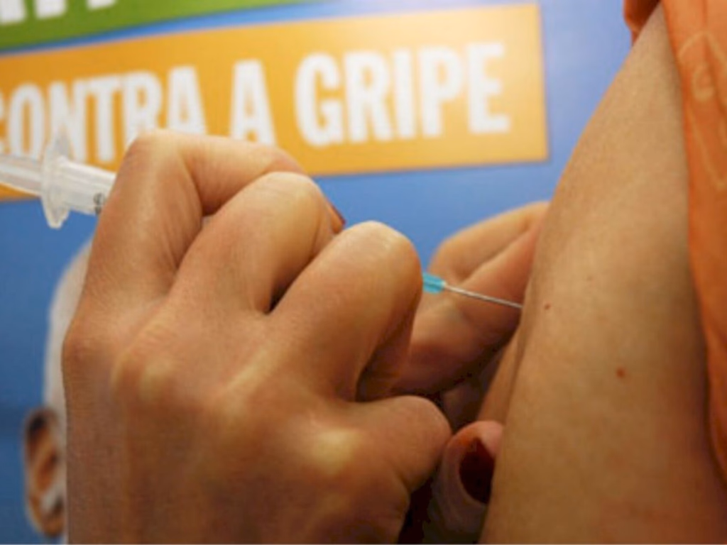 Campanha Nacional de Vacinação contra a Influenza começa dia 12