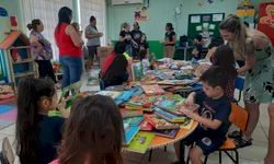 Realizada entrega simbólica de 13,8 mil livros para bibliotecas de escolas