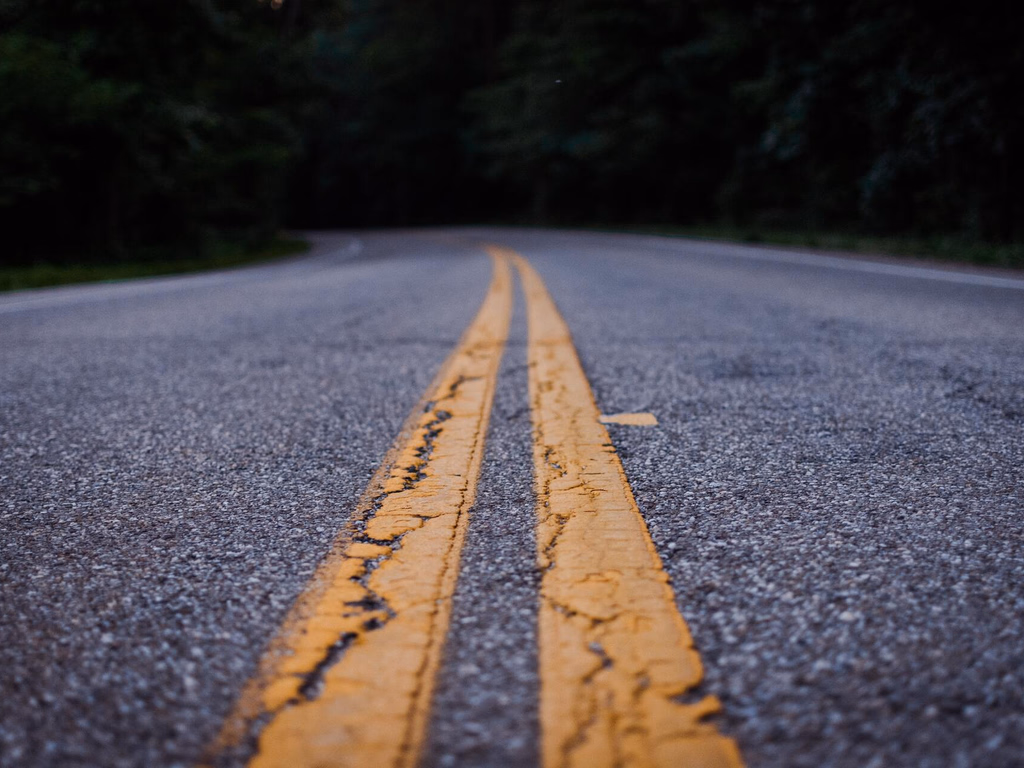 Homem morre atropelado por caminhão na BR-472