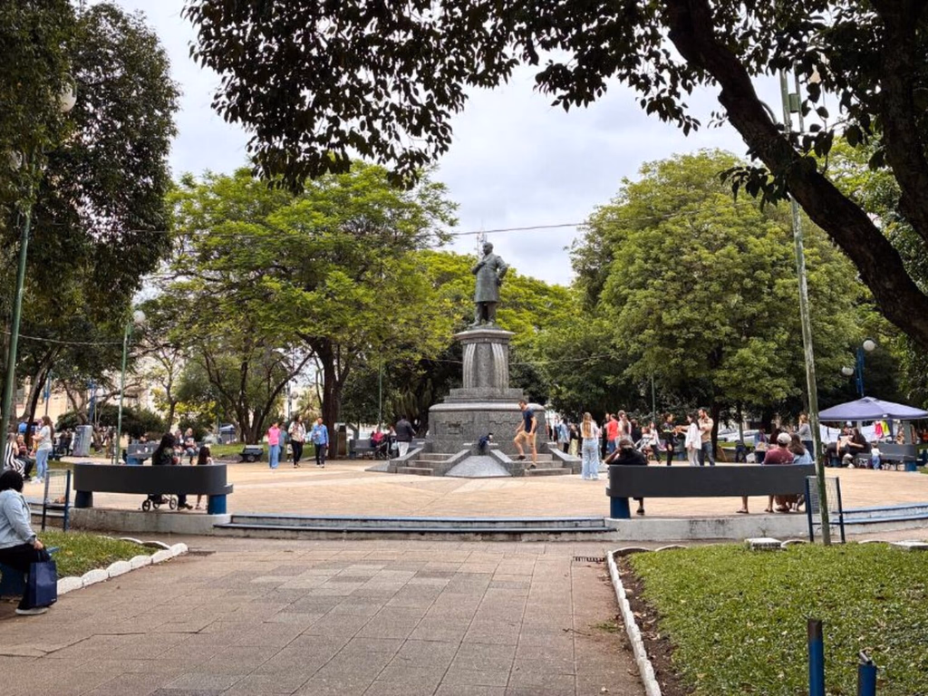 Novembro começa com calor e pancadas isoladas de chuva