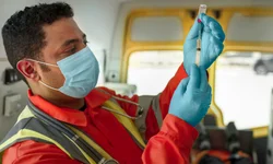 Lula demite Nísia Trindade e nomeia Padilha para o Ministério da Saúde