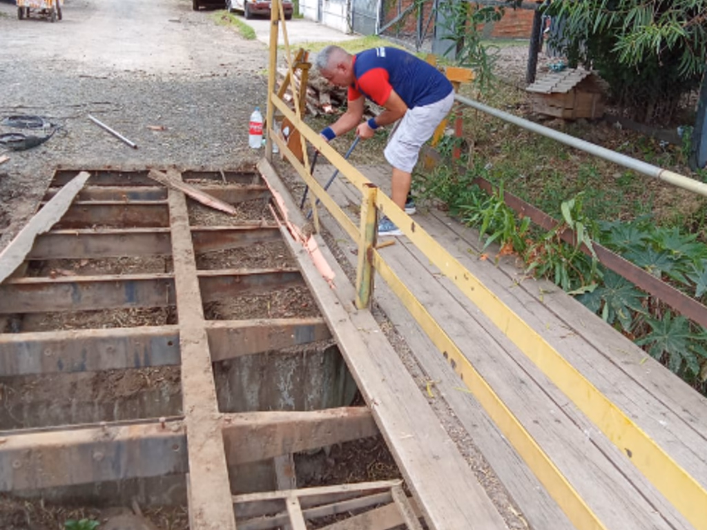 Prefeitura realiza reforma de pontilhões