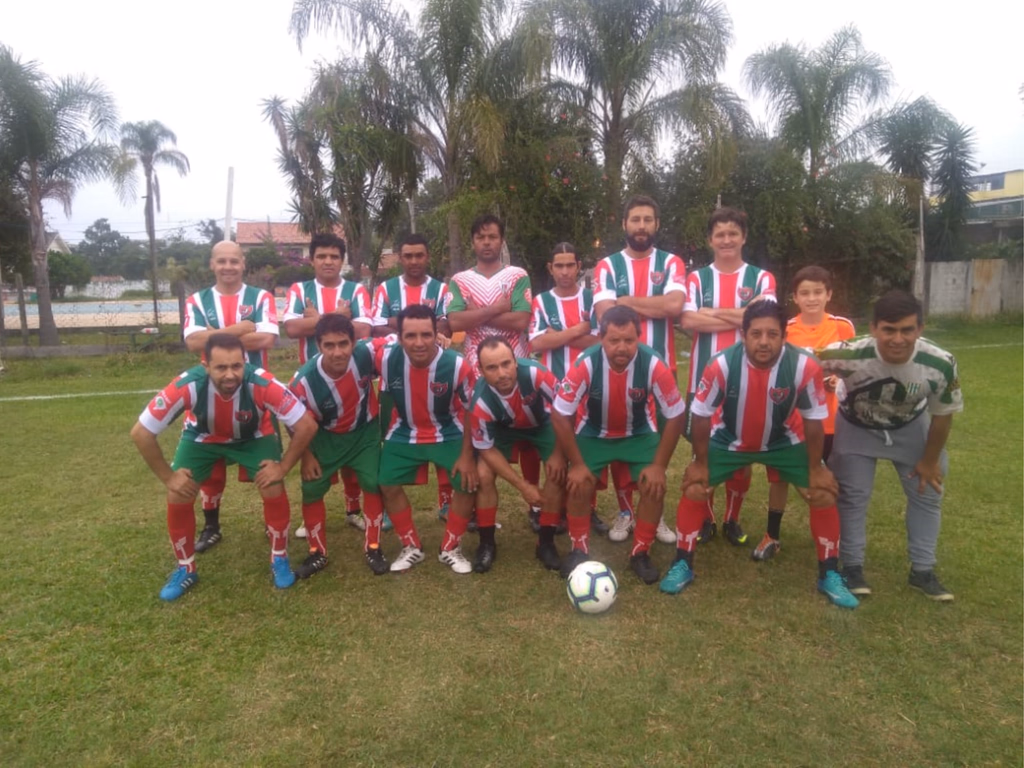 Barcelona vence e segue líder isolado da Liga Master Quarentões