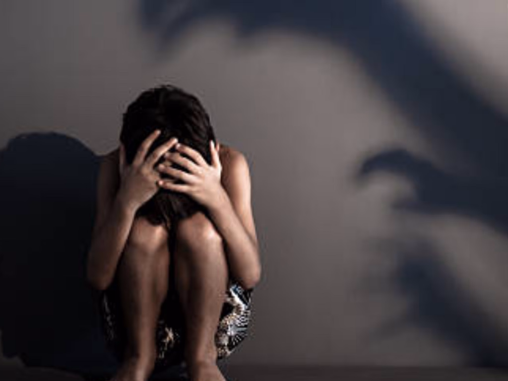 Dois homens são presos por crimes de estupro de vulnerável