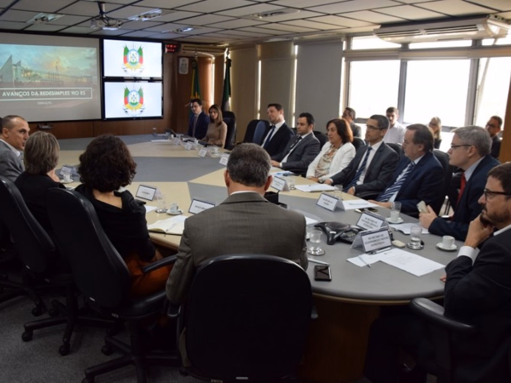 Conselho de Desburocratização foca em atrair empreendedores