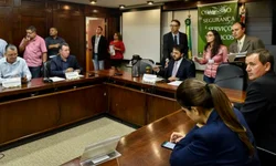 Adolescentes são detidos tripulando ciclomotores no centro