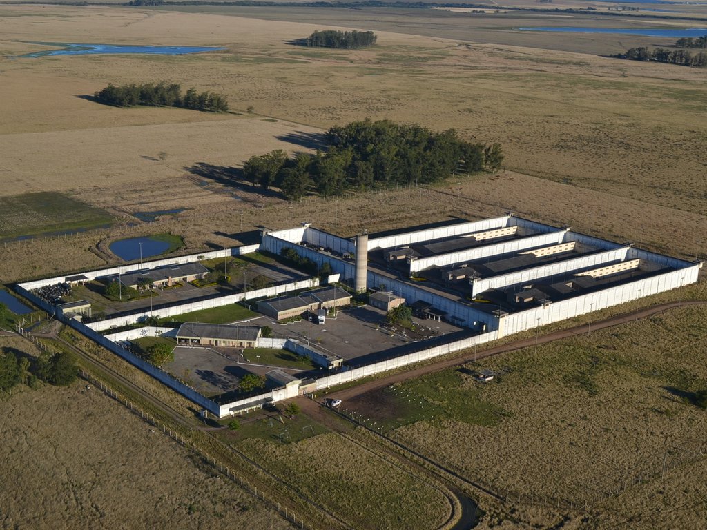 Uruguaiana enfrenta superlotação carcerária e custos milionários