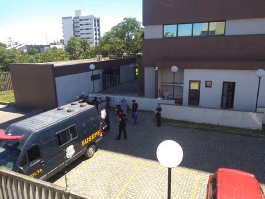 Bernardo Pucheta permanece em silêncio em audiência de instrução