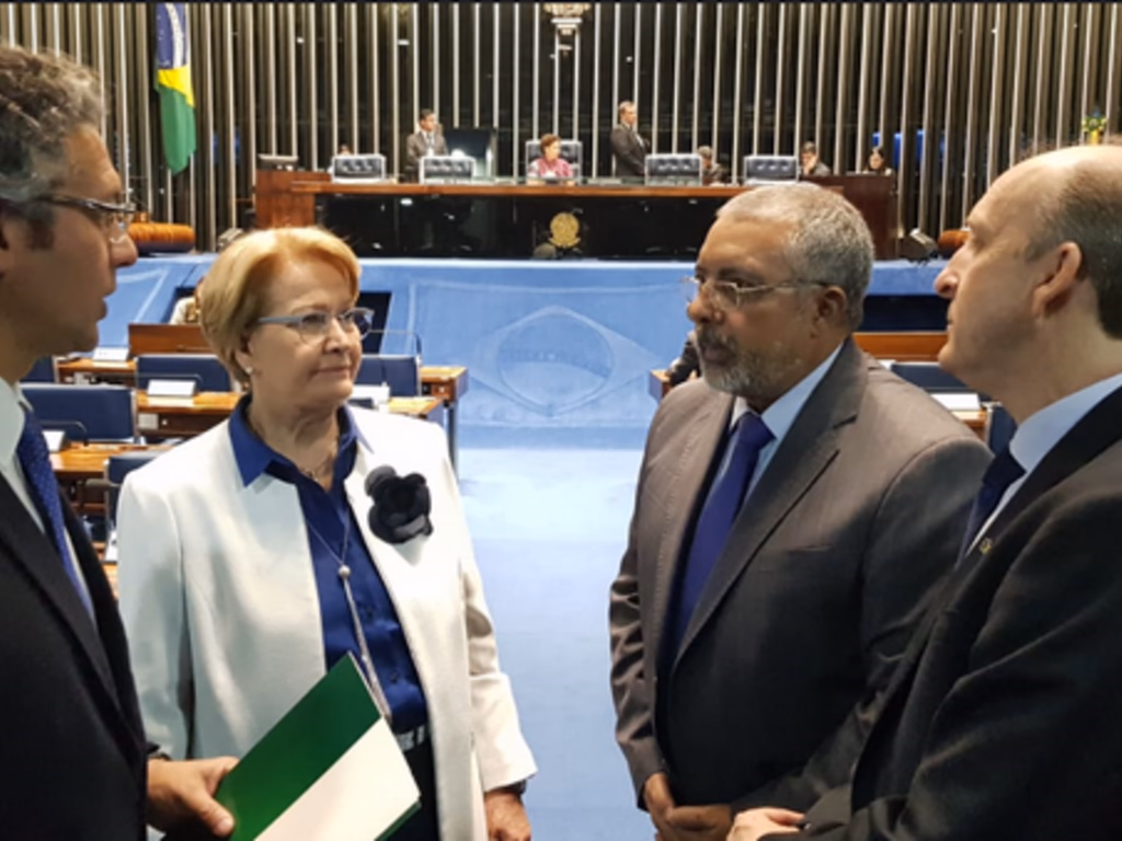 Mobilização busca votação de projeto que compensa perdas até agosto