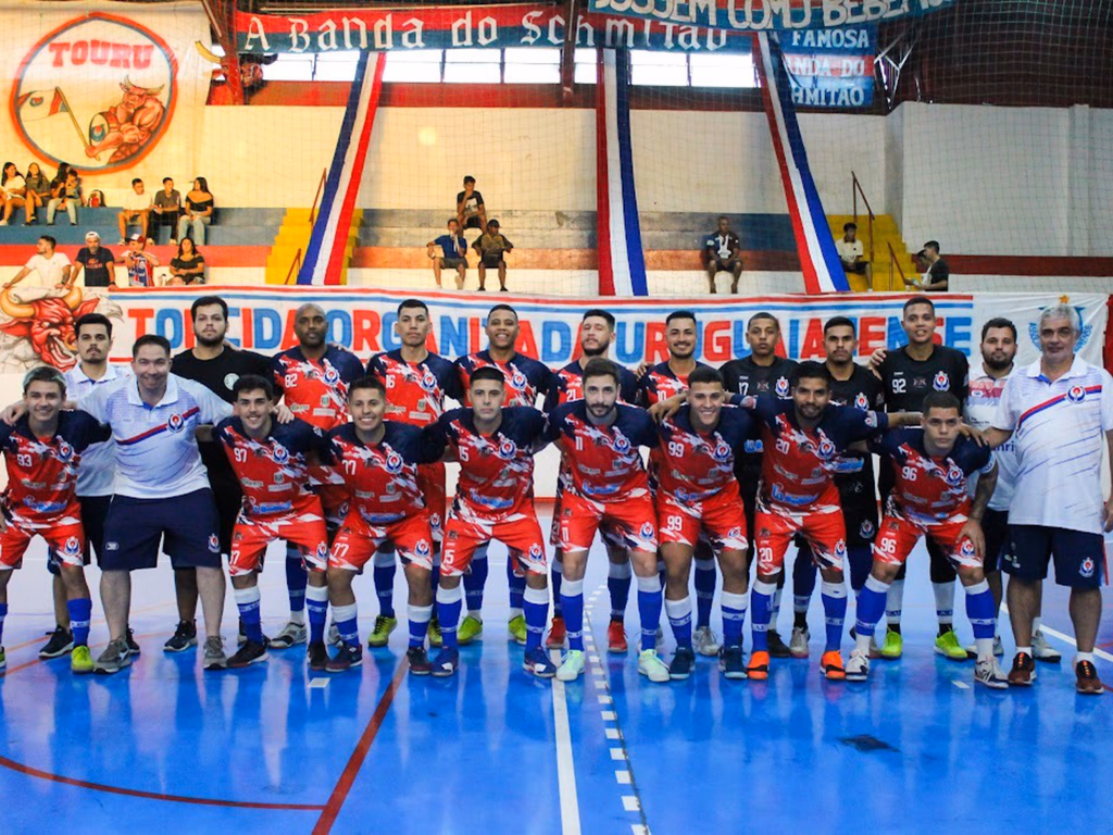 Uruguaianense volta às quadras neste sábado