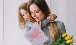 Austin Butler aparece como Rei do Rock em pôsteres deslumbrantes