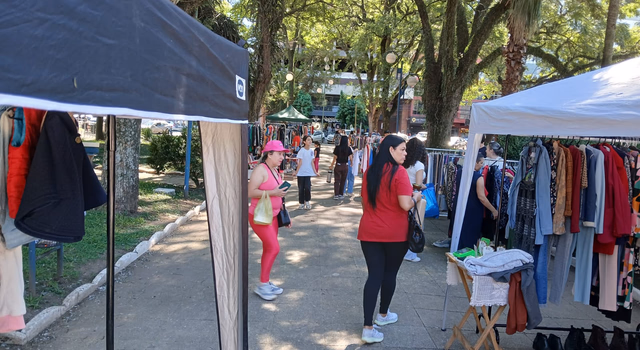Feira de brechós supera expectativas e consolida sucesso em Uruguaiana