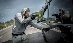 Dois menores são apreendidos na fronteira