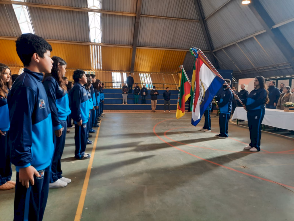 Escola cívico-militar de Uruguaiana é inaugurada oficialmente
