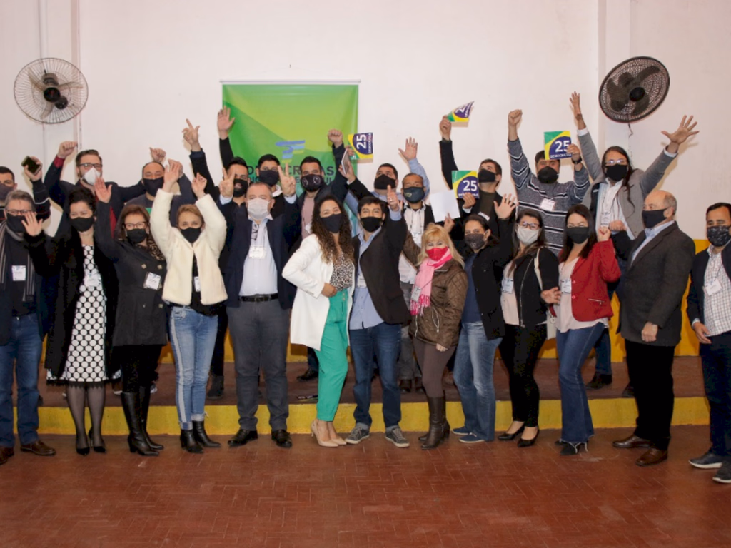 DEM confirma delegado Epifânio e Aerton Auzani para prefeitura