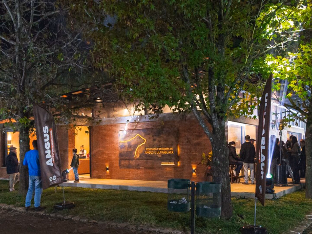 Inagurada casa da Associação Brasileira de Angus e Ultrablack em Uruguaiana