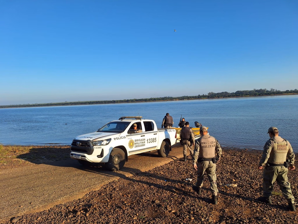 BM prende dupla por porte ilegal de arma e crime ambiental
