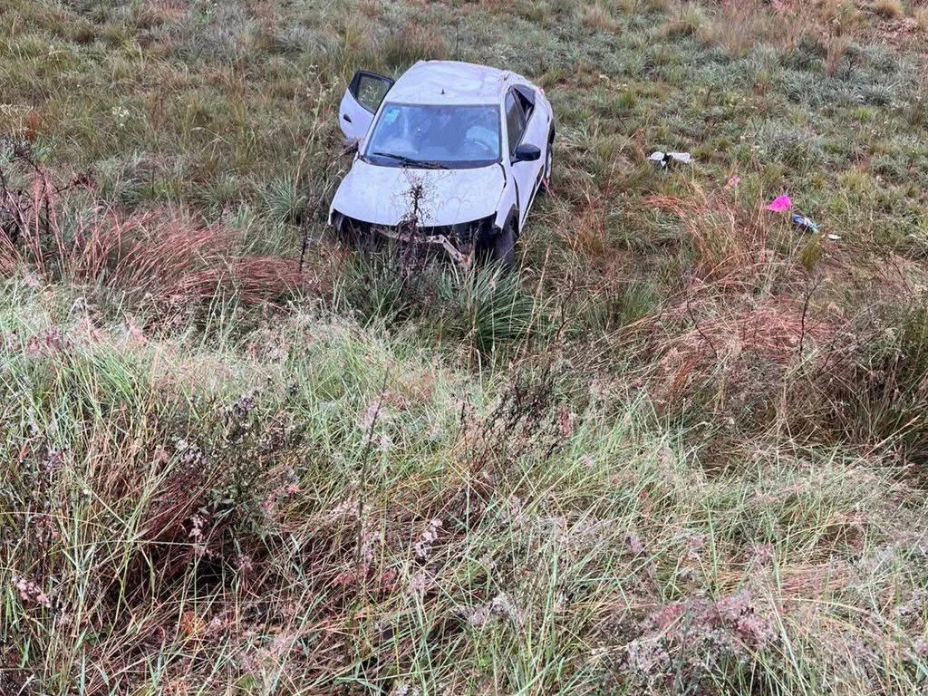 Acidente na BR-472 deixa médico ferido