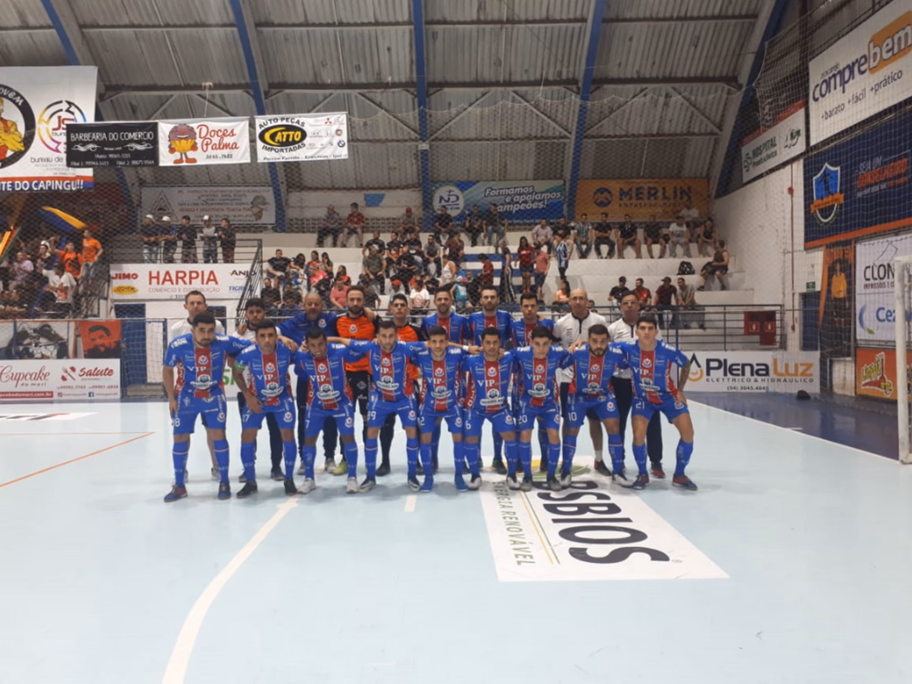 AEU goleia Passo Fundo por 4 a 1 e continua líder