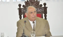 ‘Cabrito’ pede abertura da Farmácia Popular nos fins de semana