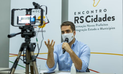 ‘Estado quer ser parceiro para investimentos nos municípios’, diz Leite