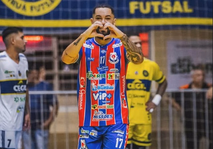 Com goleada fora de casa, Uruguaianense assume liderança