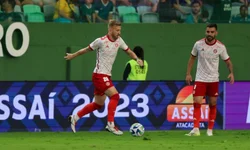 Projeto de hidroginástica atende mais de 100 pessoas