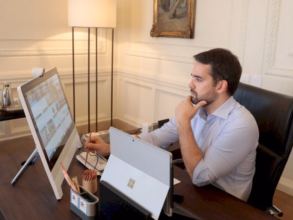 Estado decide por ensino presencial obrigatório