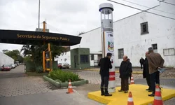 Maria da Penha leva pai de santo para a cadeia