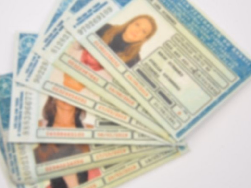 Motoristas tem até quinta-feira para renovar CNHs vencidas em 2021