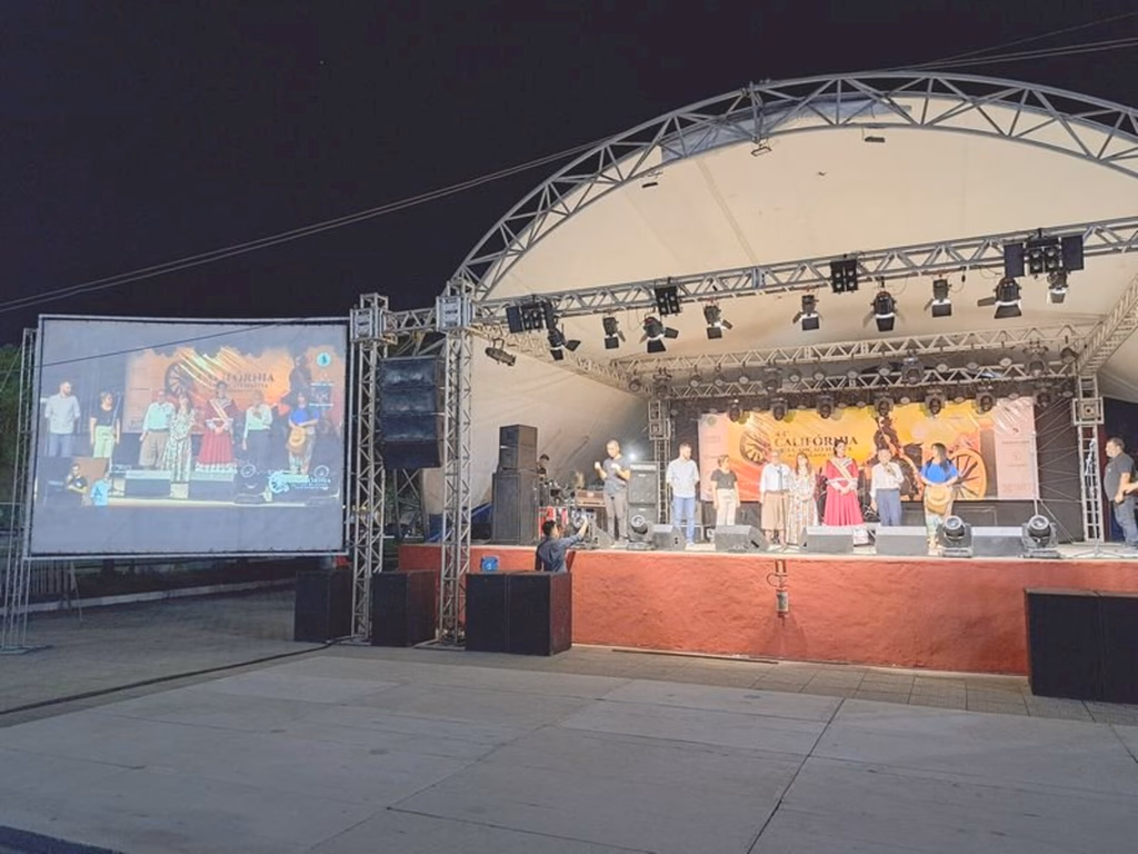 Começou a Califórnia da Canção Nativa