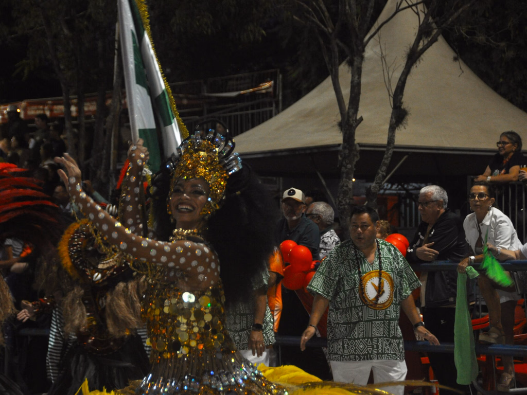 Os Tambores dos Rouxinóis conquistam o terceiro lugar