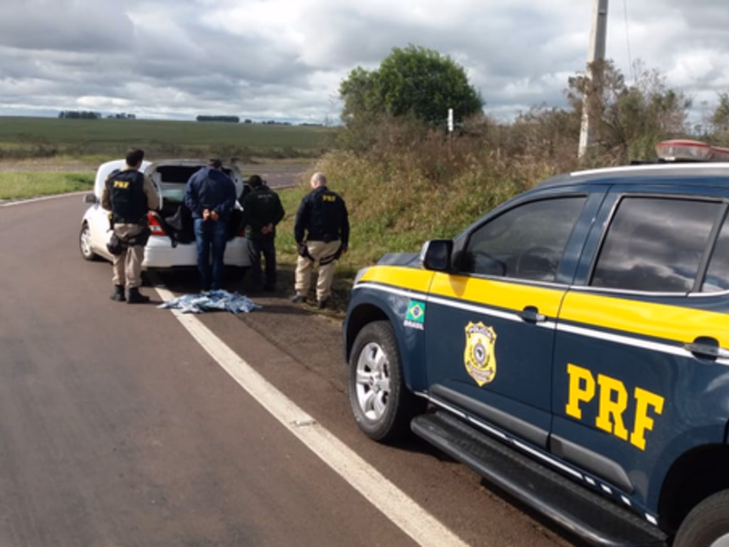 Polícia Rodoviária Federal apreende cerca de 240 kg de agrotóxicos