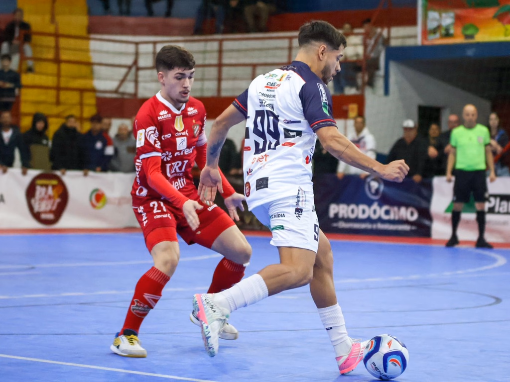 Uruguaianense volta a vencer na Liga Gaúcha